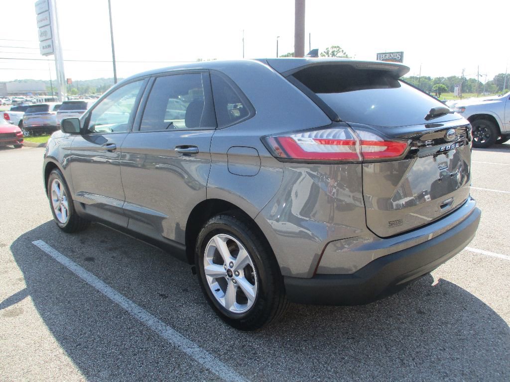 Certified 2024 Ford Edge SE image 18