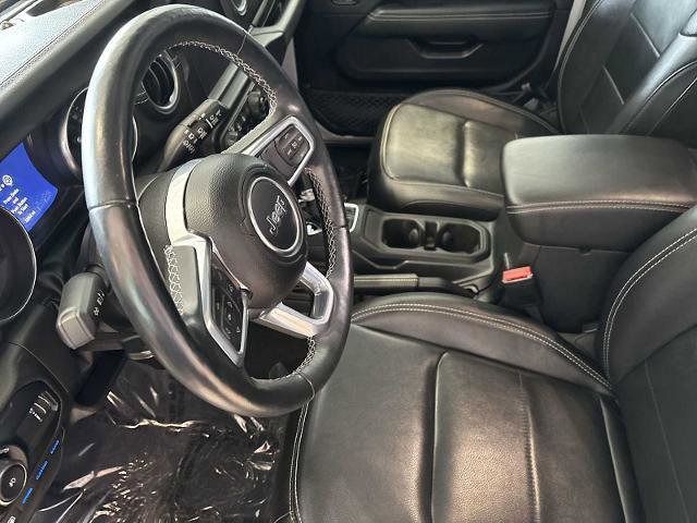 Used 2023 Jeep Wrangler Unlimited Sahara w/ Cold Weather Group image 19