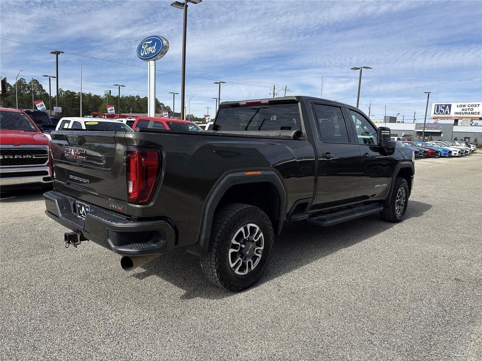 Used 2023 GMC Sierra 2500 AT4 image 3