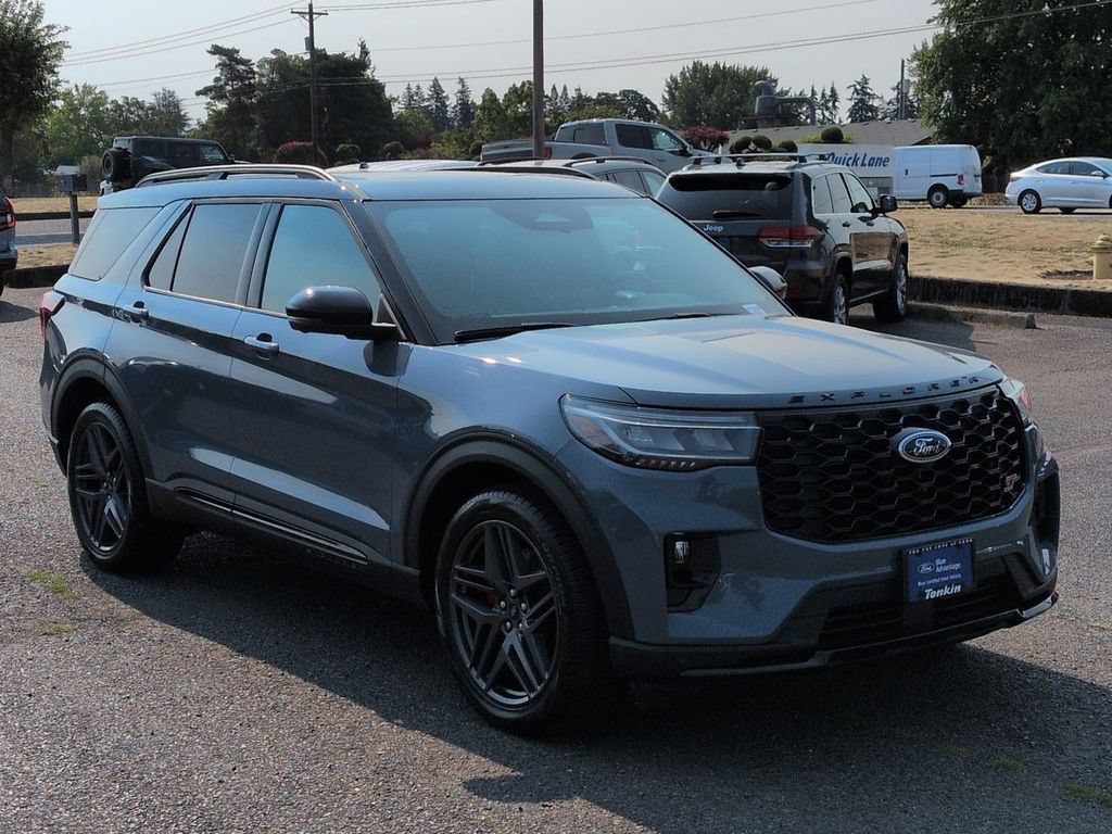 Certified 2025 Ford Explorer ST AWD/4WD image 7