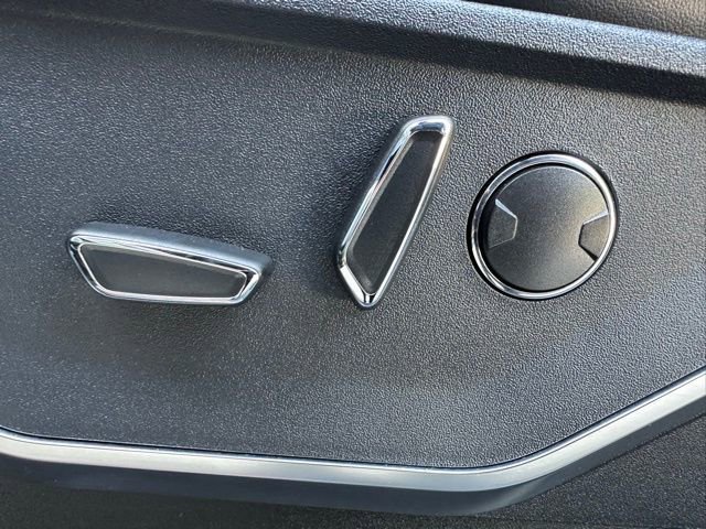 Certified 2023 Ford F150 Raptor w/ Equipment Group 802A Raptor R AWD/4WD image 32