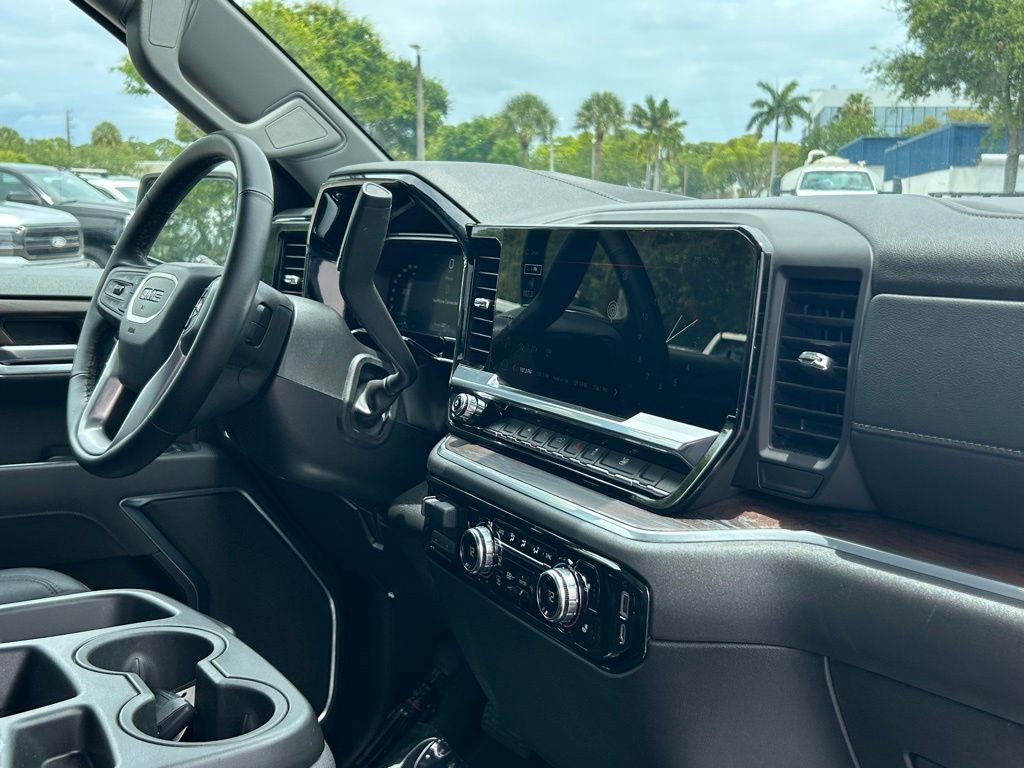 Used 2026 GMC Sierra 1500 SLT RWD image 27