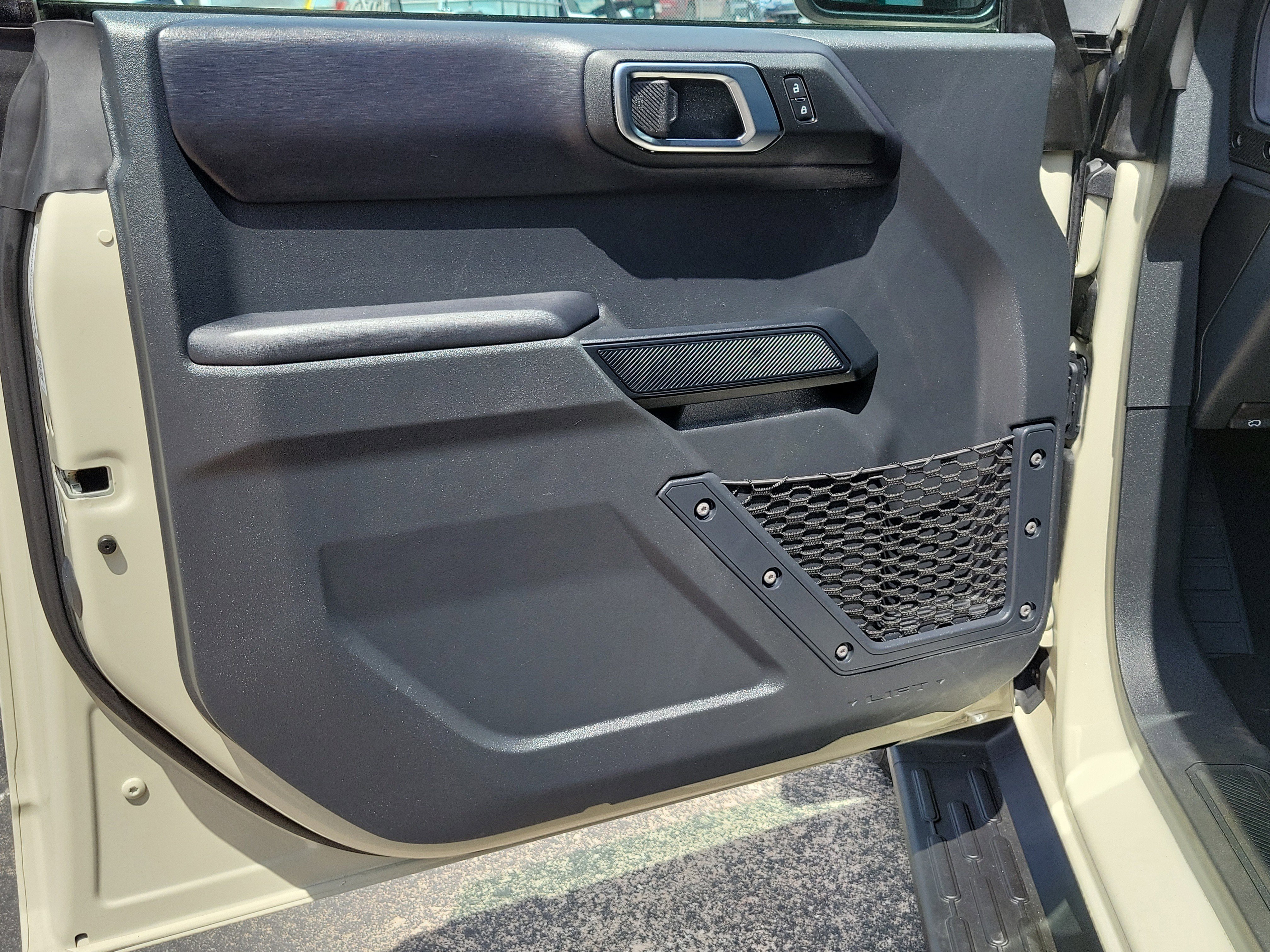 Certified 2025 Ford Bronco Outer Banks AWD/4WD image 16