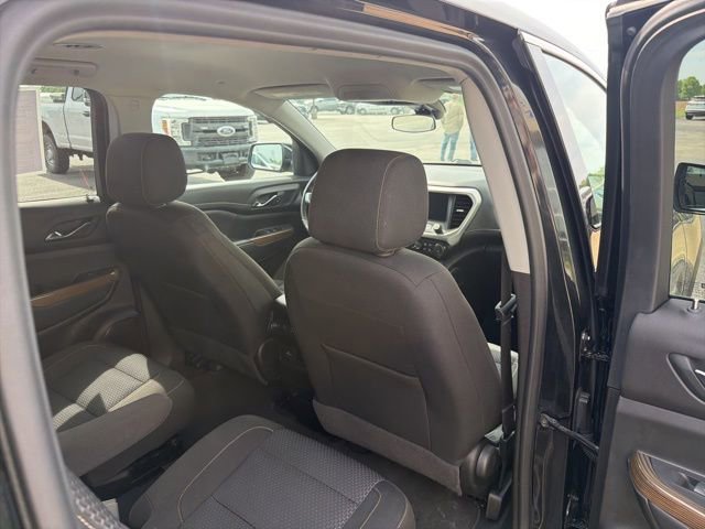 Used 2023 GMC Acadia SLE w/ Driver Convenience Package FWD image 13