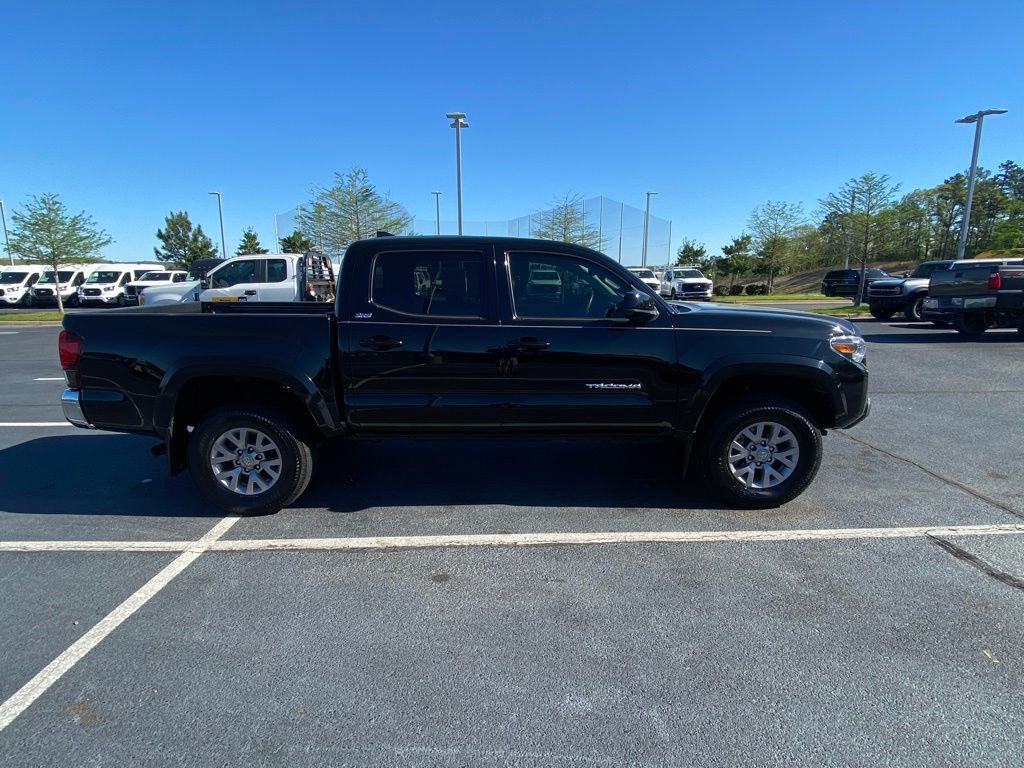 Used 2019 Toyota Tacoma SR5 RWD image 6
