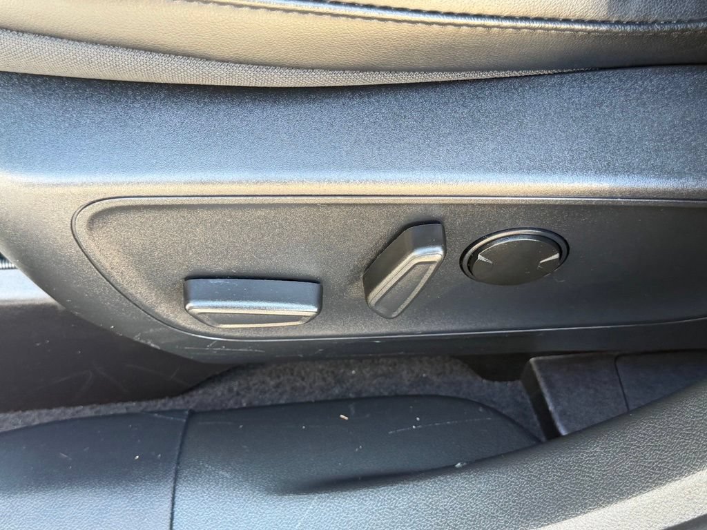 Certified 2025 Ford Escape SE FWD image 22