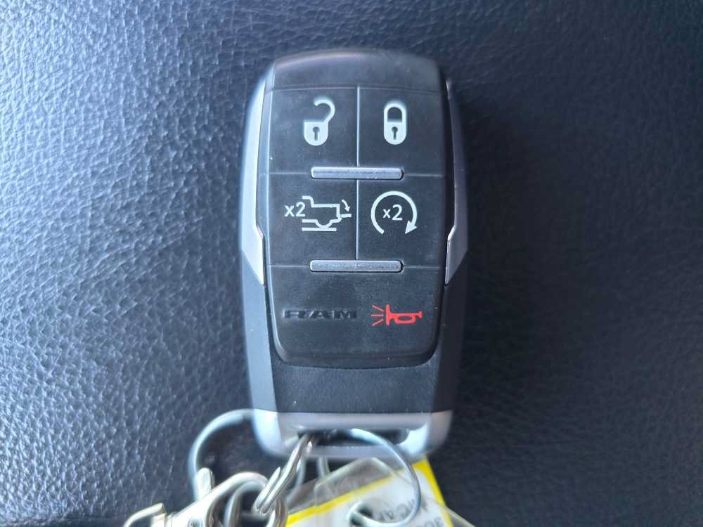Used 2022 RAM 3500 Laramie AWD/4WD image 22