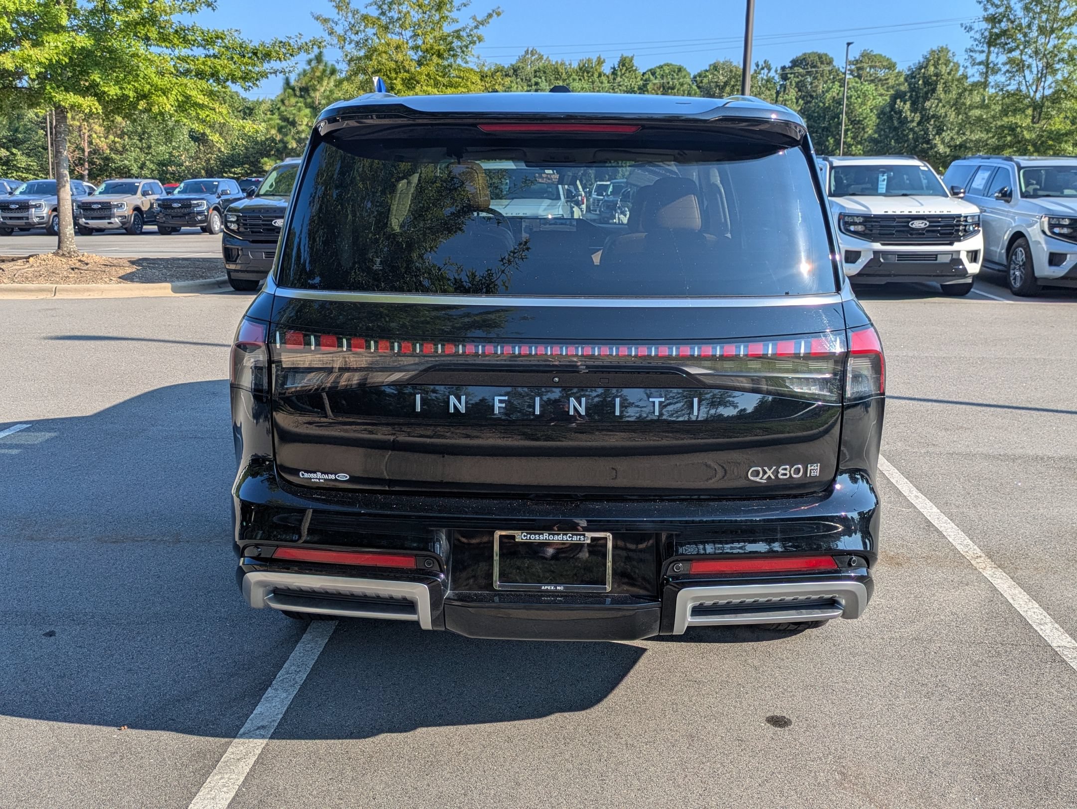 Used 2025 INFINITI QX80 Luxe AWD/4WD image 5