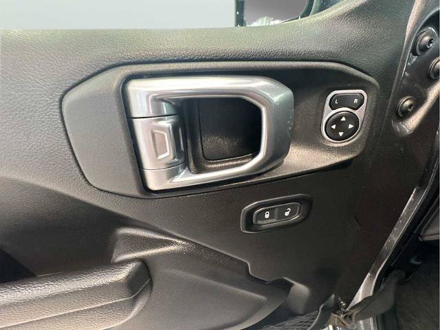 Used 2023 Jeep Wrangler Unlimited w/ Cold Weather Group AWD/4WD image 19