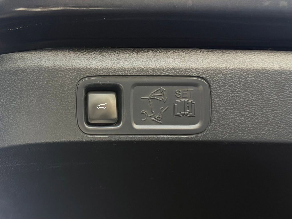 Certified 2024 Ford Expedition Max Limited image 11