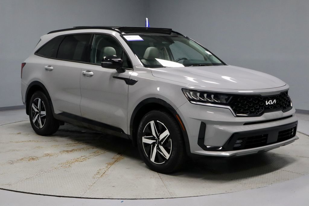Used 2023 Kia Sorento EX w/ Panoramic Sunroof Package