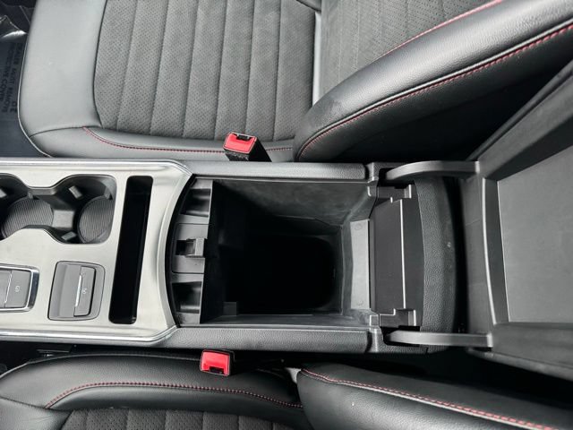Certified 2024 Ford Edge ST-Line AWD/4WD image 17