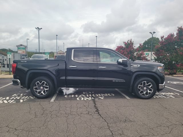 Used 2023 GMC Sierra 1500 SLT w/ SLT Convenience Package AWD/4WD image 4