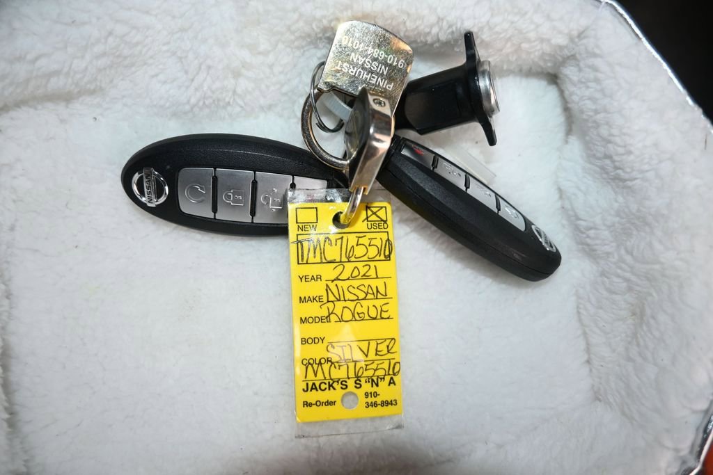 Used 2021 Nissan Rogue SV FWD image 22