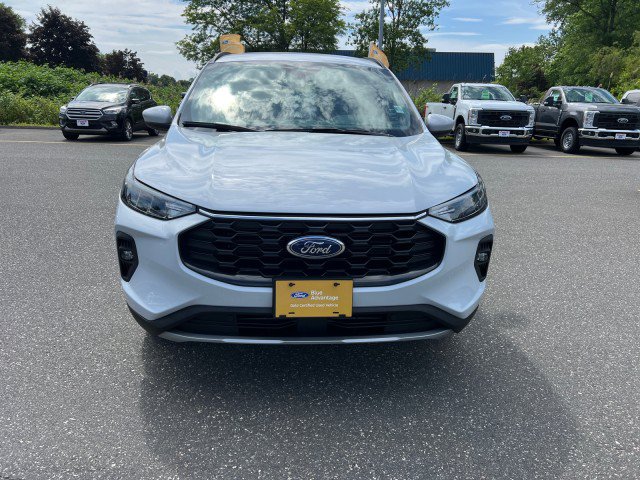 Certified 2025 Ford Escape ST-Line Select AWD/4WD image 2