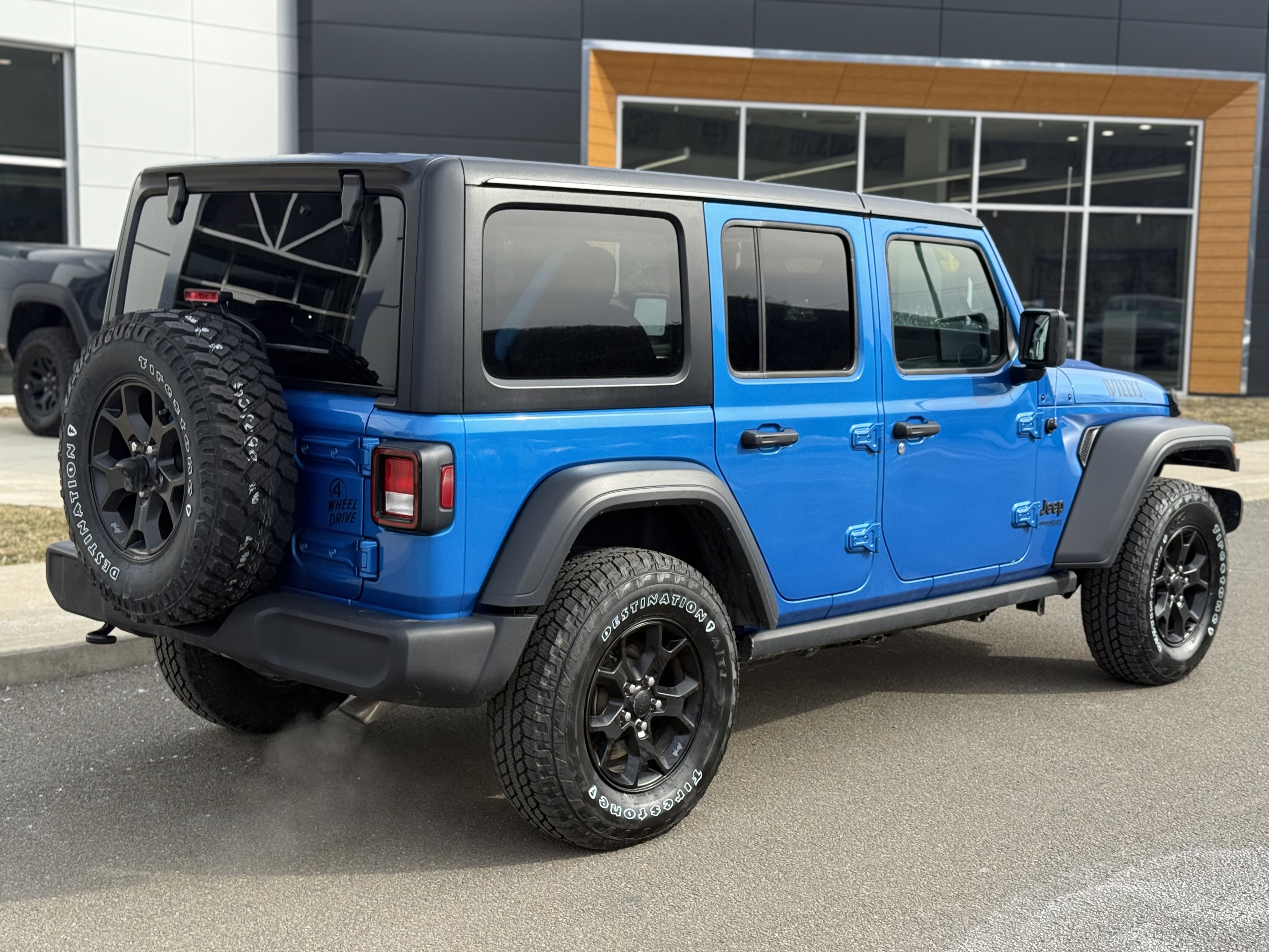 Used 2022 Jeep Wrangler Unlimited Willys image 2