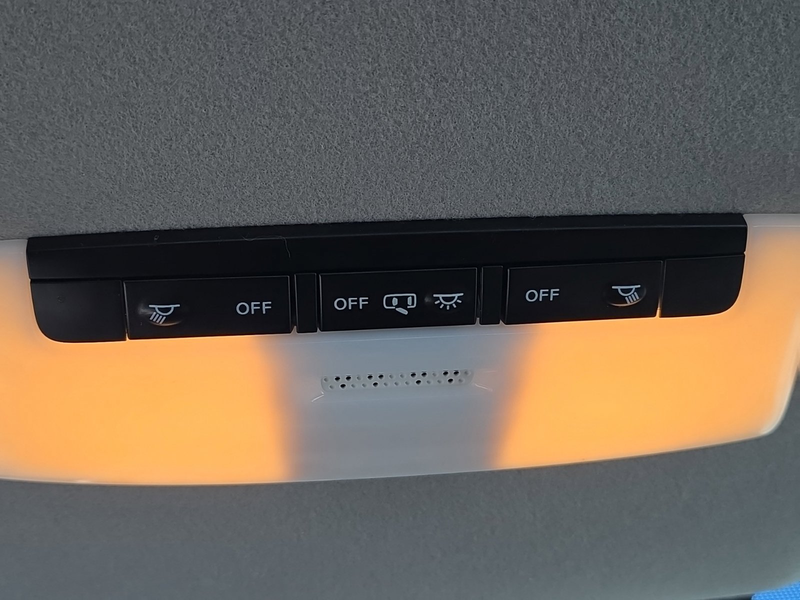 Used 2025 Nissan Versa S FWD image 18