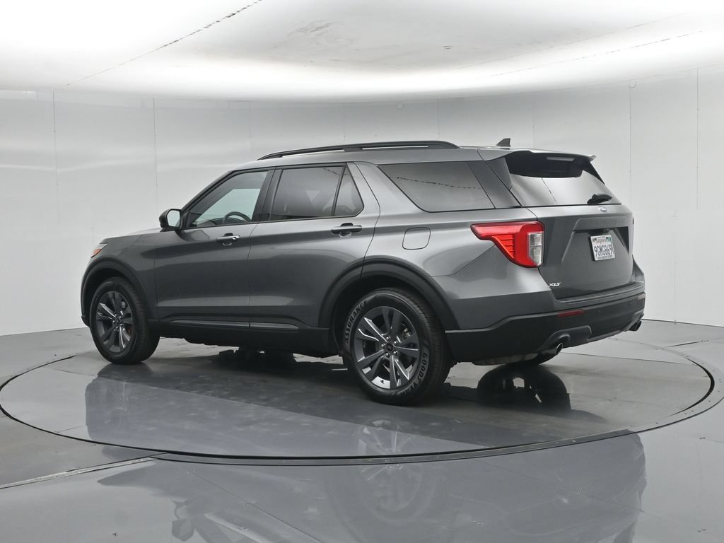 Certified 2023 Ford Explorer XLT w/ Equipment Group 202A RWD image 7