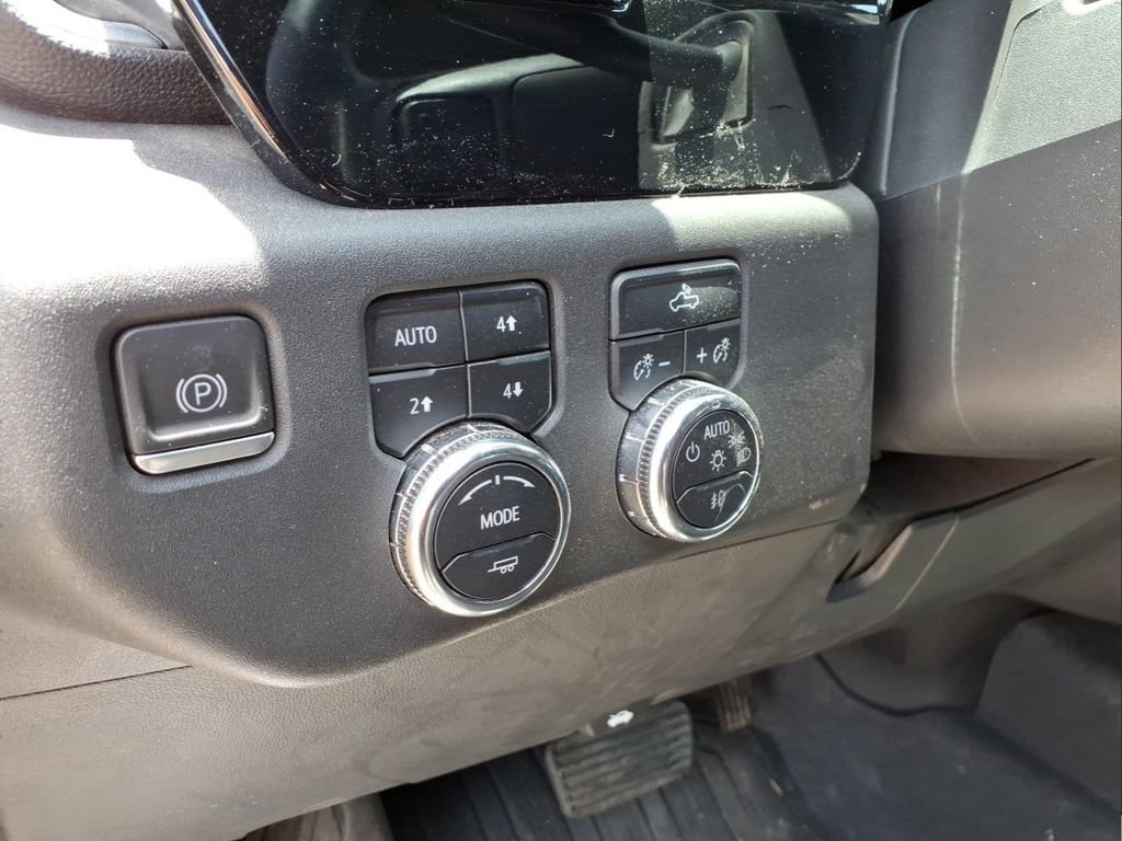 Used 2023 GMC Sierra 1500 Elevation w/ X31 Off-Road Package AWD/4WD image 17
