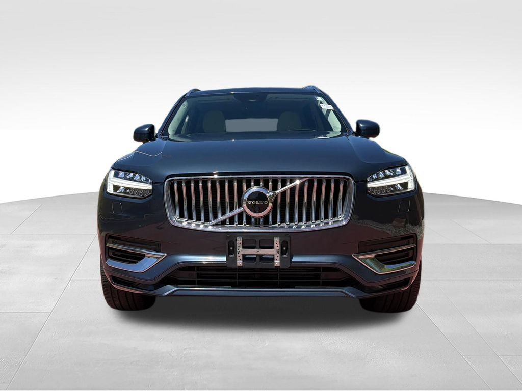 Used 2023 Volvo XC90 T8 Ultimate w/ Lounge Package AWD/4WD image 2