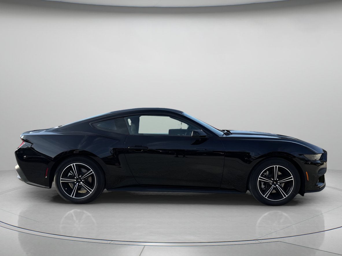 Certified 2025 Ford Mustang Coupe RWD image 2