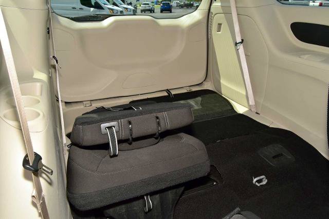 Used 2022 Chrysler Voyager LX FWD image 29