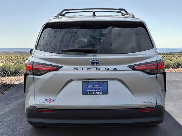 Used 2022 Toyota Sienna XLE AWD/4WD image 5