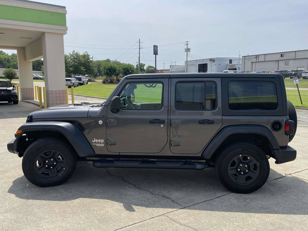 Used 2018 Jeep Wrangler Unlimited Sport AWD/4WD image 6