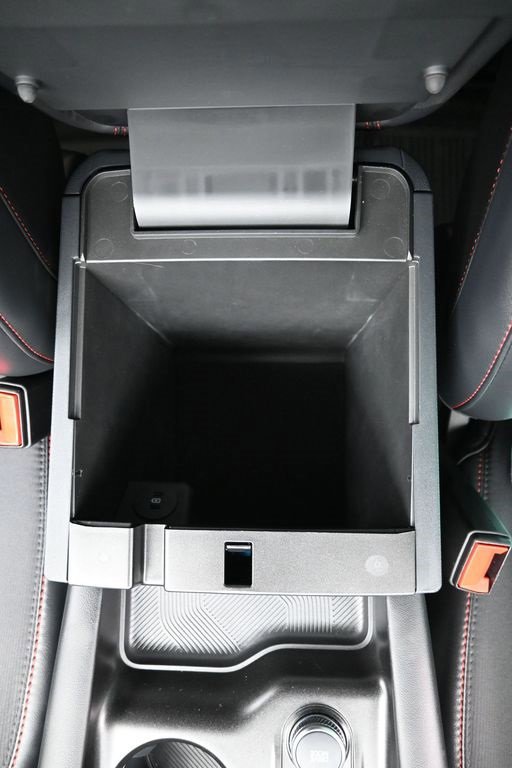 Certified 2025 Ford Explorer ST-Line w/ Premium Package image 36