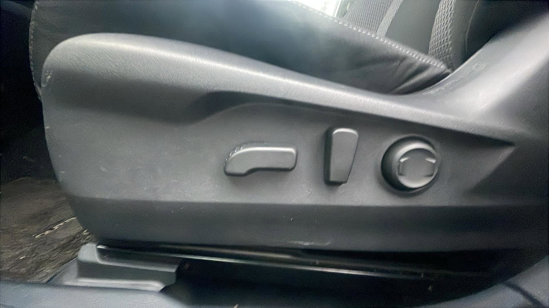 Used 2023 Subaru Outback Premium image 18