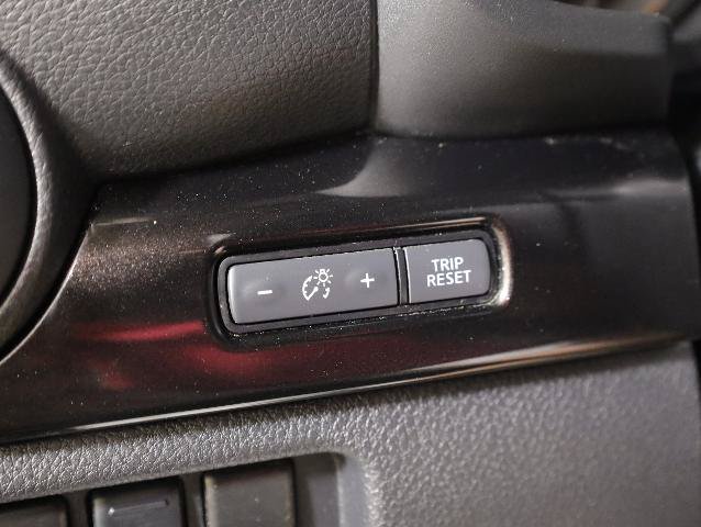 Used 2019 Nissan Titan SV AWD/4WD image 27