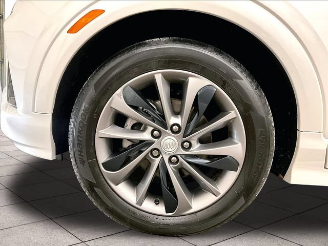 Used 2022 Buick Encore GX Select w/ Sport Touring Package FWD image 8
