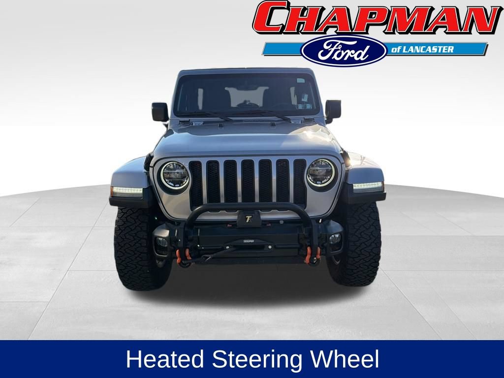 Used 2018 Jeep Wrangler Unlimited Sahara AWD/4WD image 2
