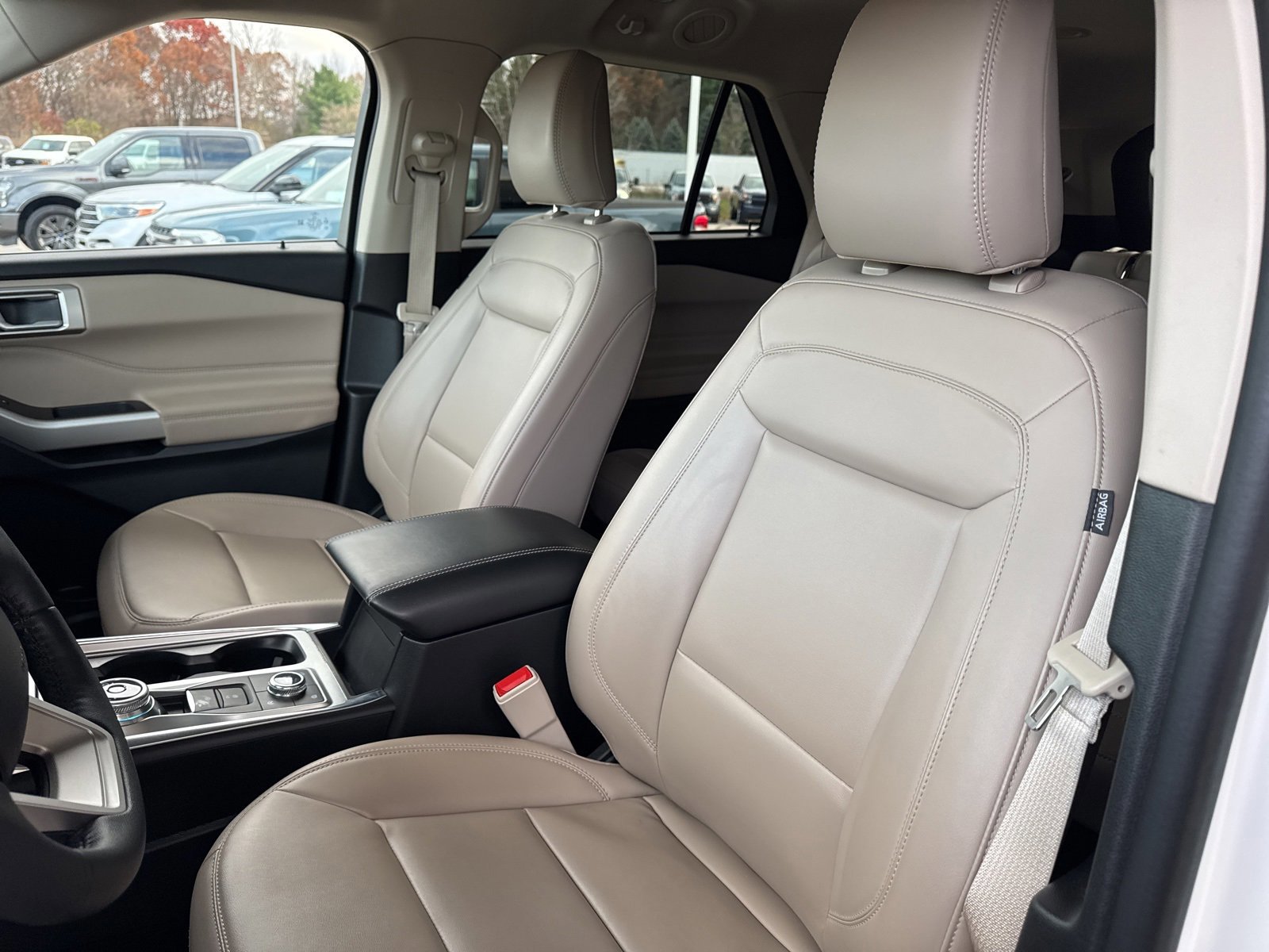 Certified 2023 Ford Explorer XLT w/ Equipment Group 202A image 25