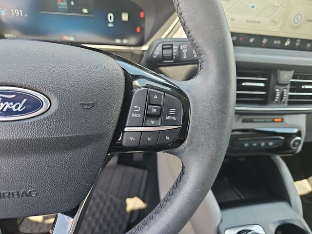 Certified 2023 Ford Escape Platinum w/ Premium Technology Package AWD/4WD image 19