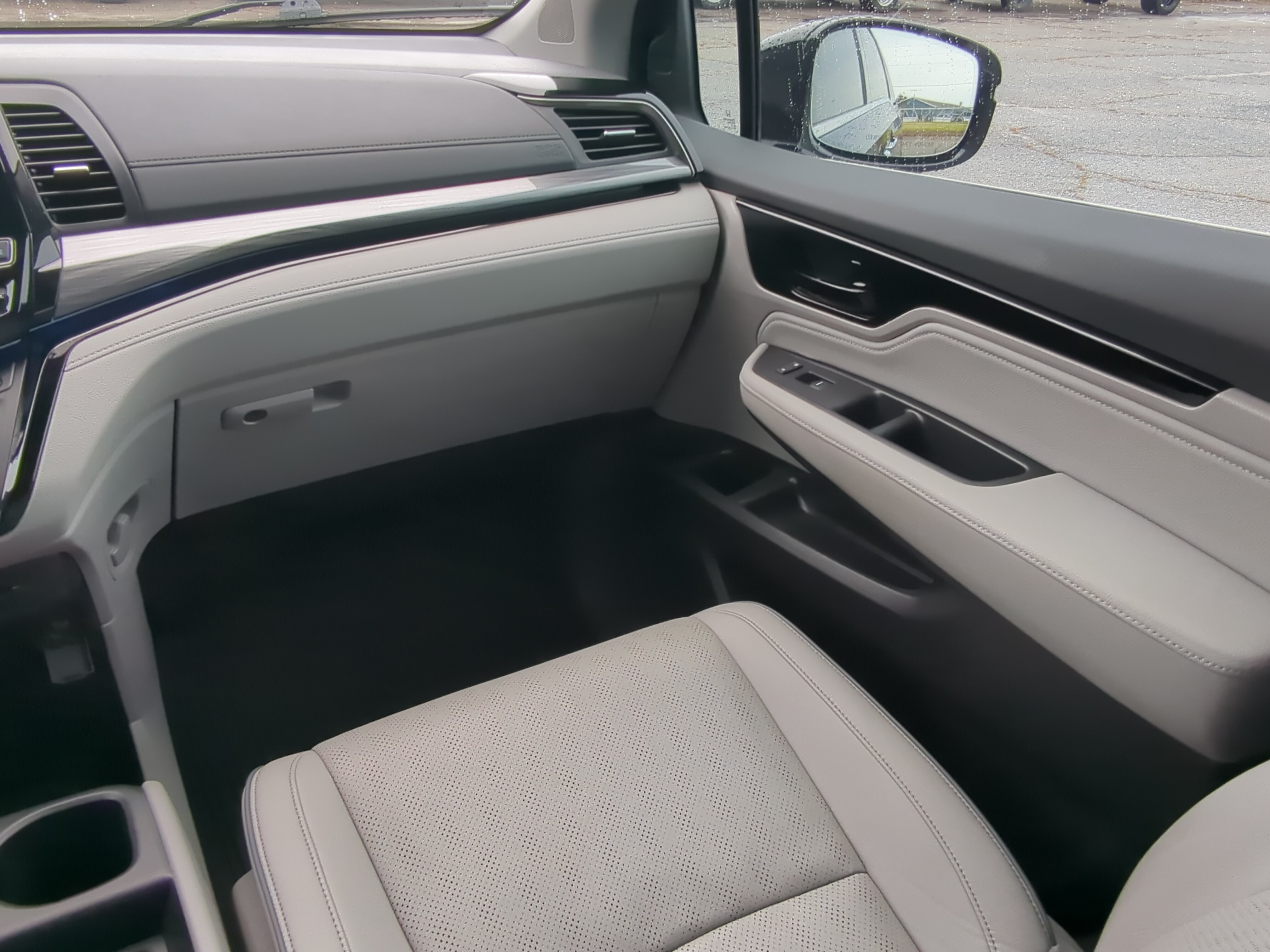 Used 2023 Honda Odyssey Elite image 15