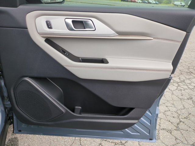 Certified 2026 Ford Explorer Active w/ Active Comfort Package RWD image 35