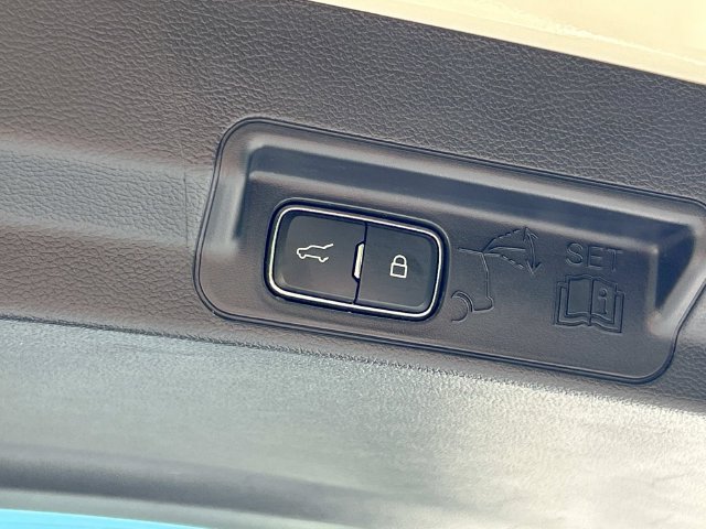 Certified 2025 Ford Explorer ST AWD/4WD image 30