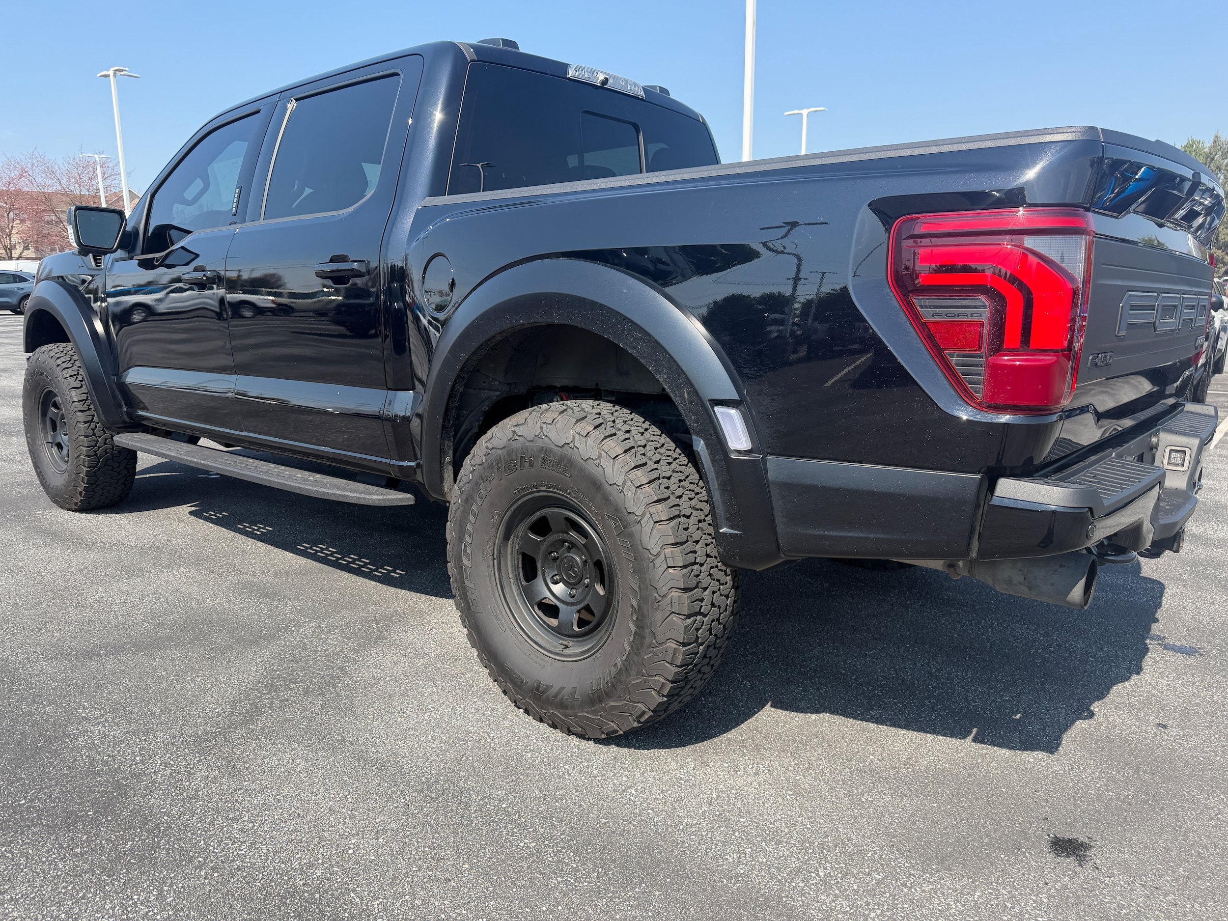 Certified 2024 Ford F150 Raptor AWD/4WD image 3
