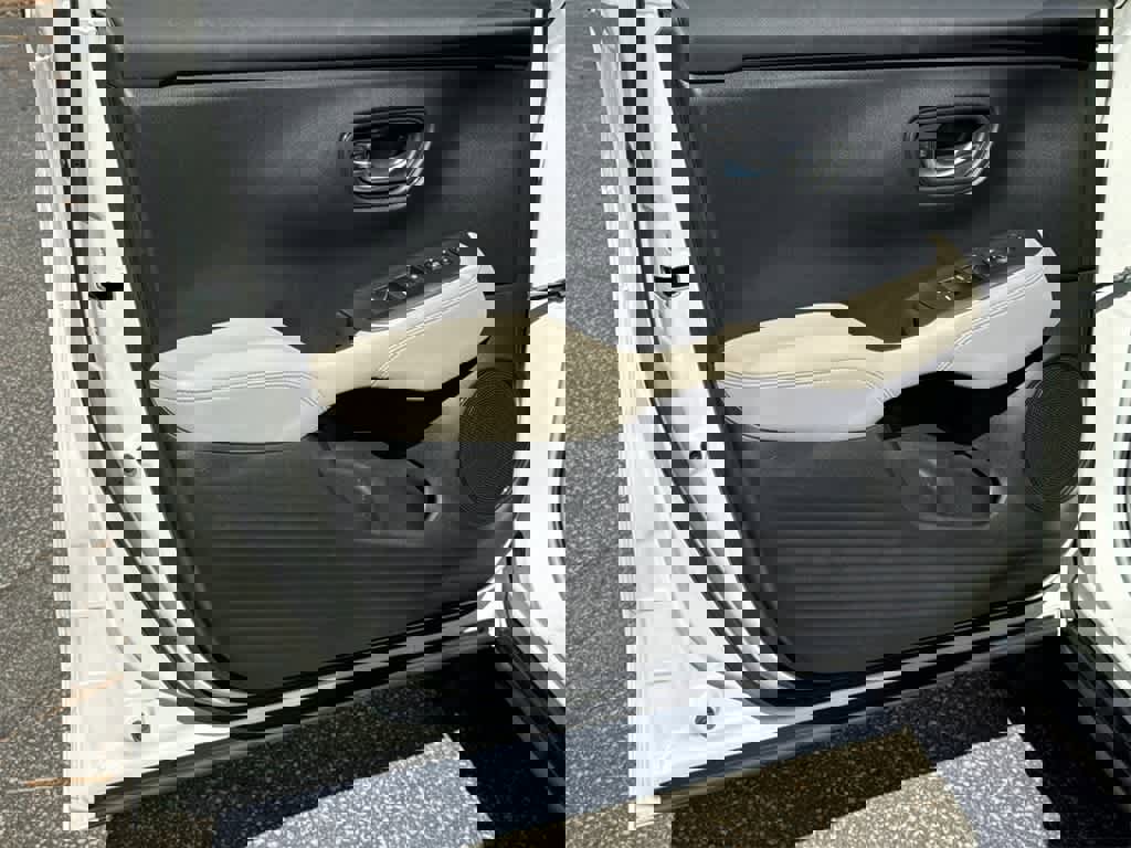 Used 2024 Honda HR-V LX image 11