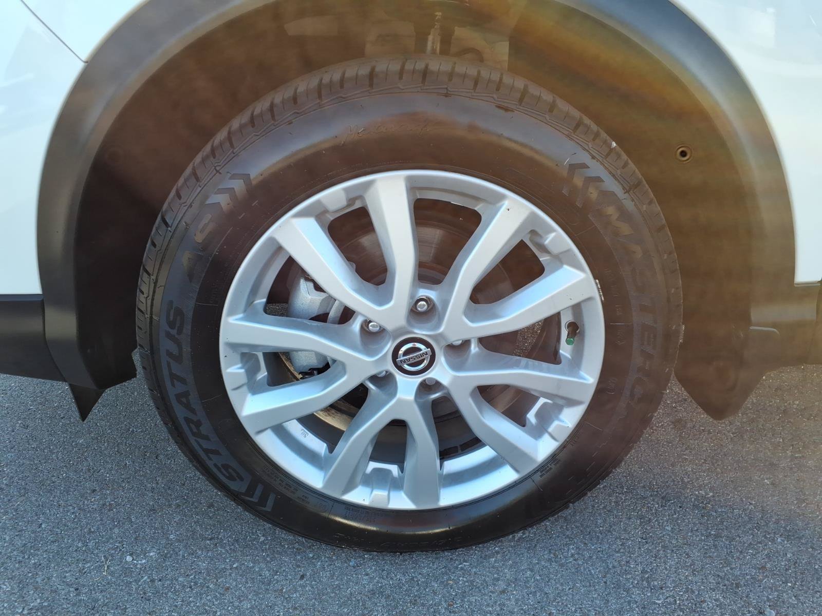 Used 2022 Nissan Rogue Sport SV w/ Technology Package AWD/4WD image 9