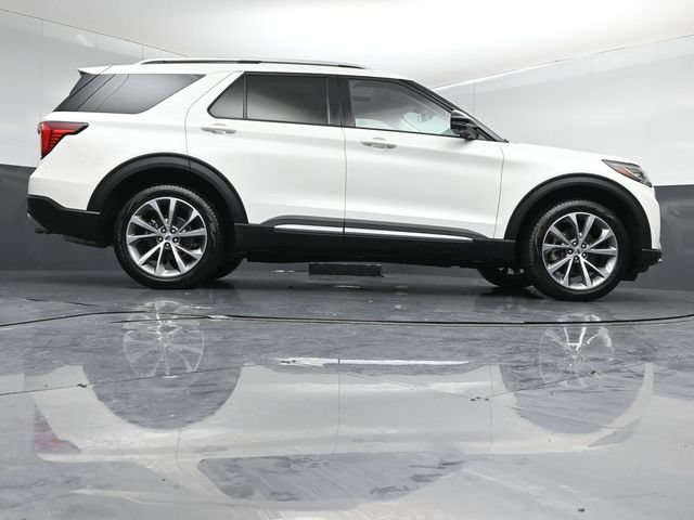 Certified 2025 Ford Explorer Platinum w/ Ultimate Package AWD/4WD image 46