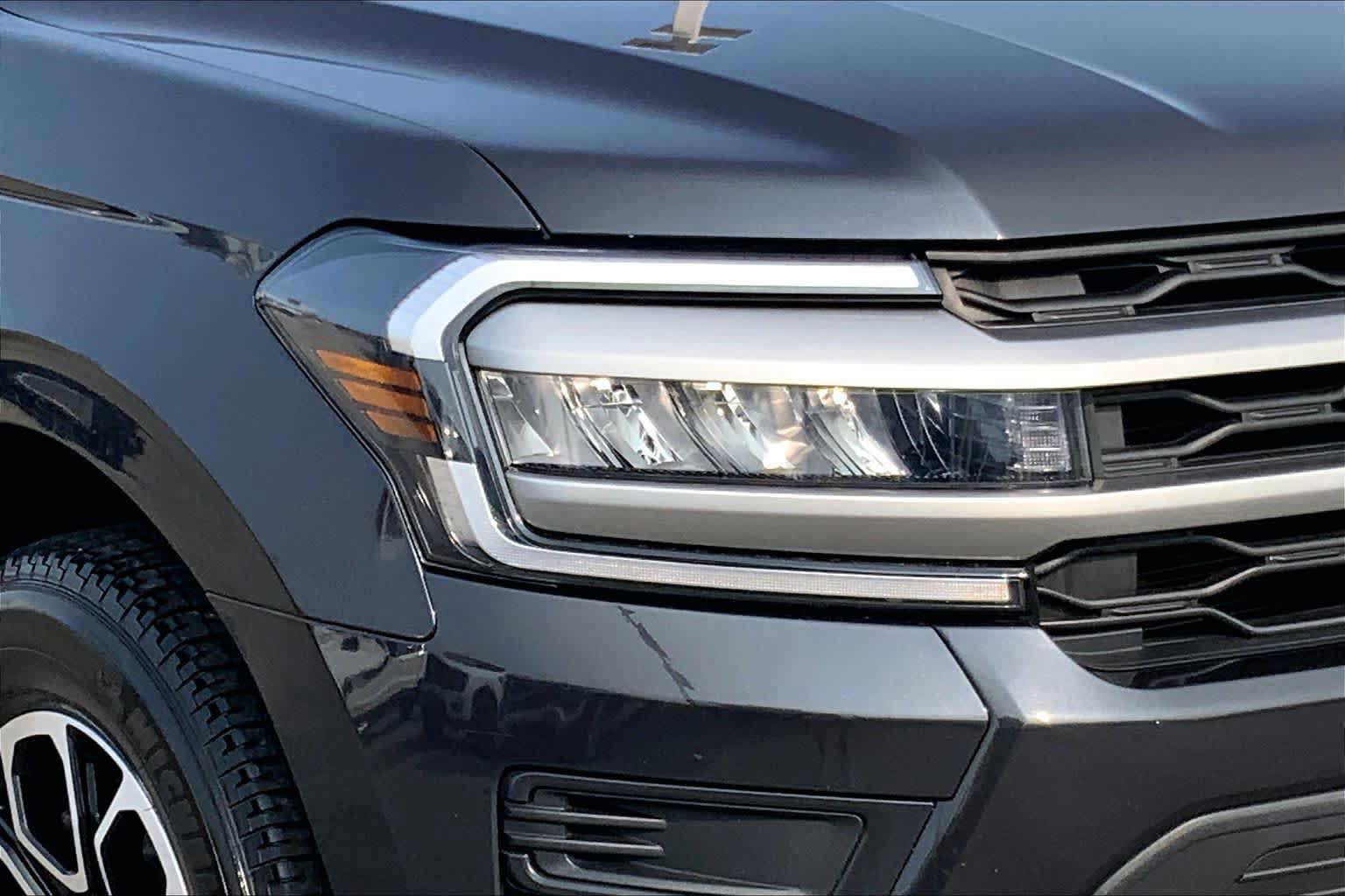 Certified 2023 Ford Expedition XLT RWD image 24