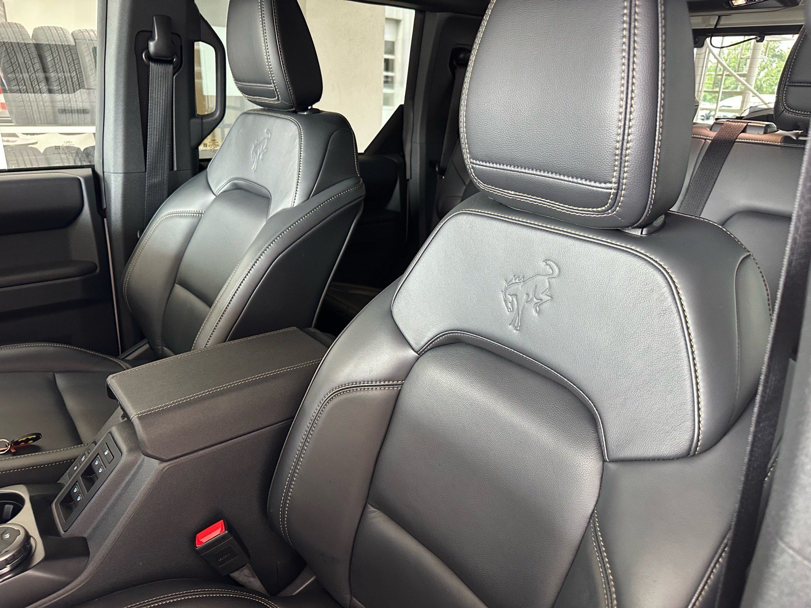 Certified 2025 Ford Bronco Badlands AWD/4WD image 19