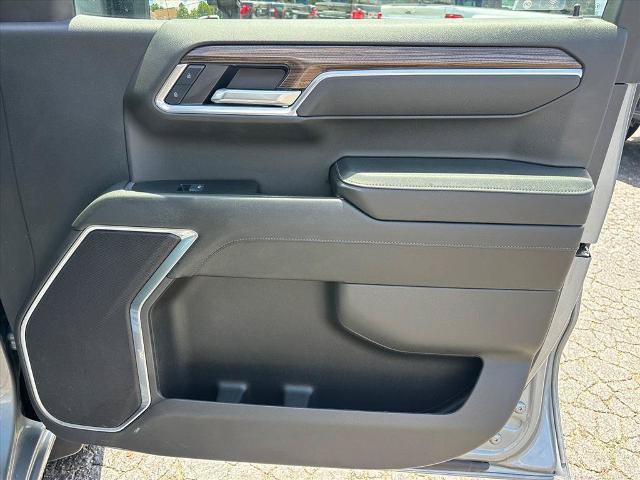 Used 2025 Chevrolet Silverado 1500 RST w/ Z71 Off-Road Package AWD/4WD image 14