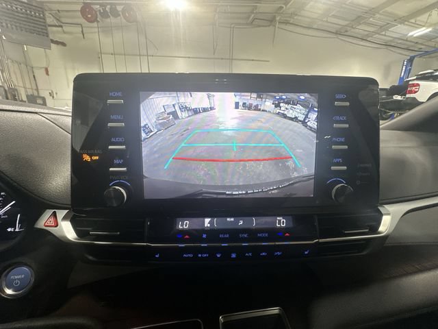 Used 2023 Toyota Sienna XLE FWD image 29