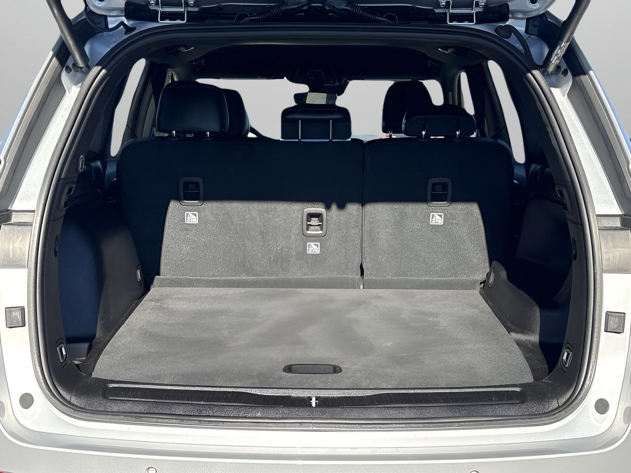 Used 2024 Jeep Grand Cherokee Limited image 14