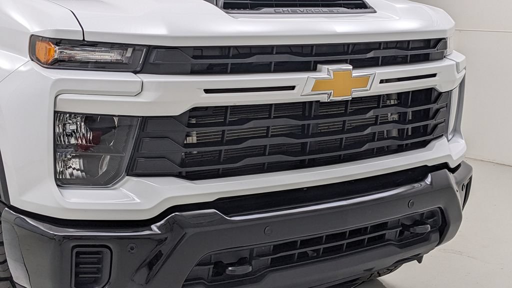Used 2025 Chevrolet Silverado 2500 Custom w/ Custom Value Package AWD/4WD image 39