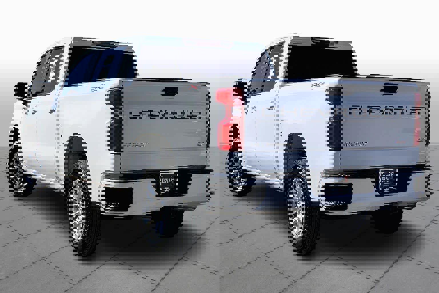 Used 2025 Chevrolet Silverado 1500 RST image 2