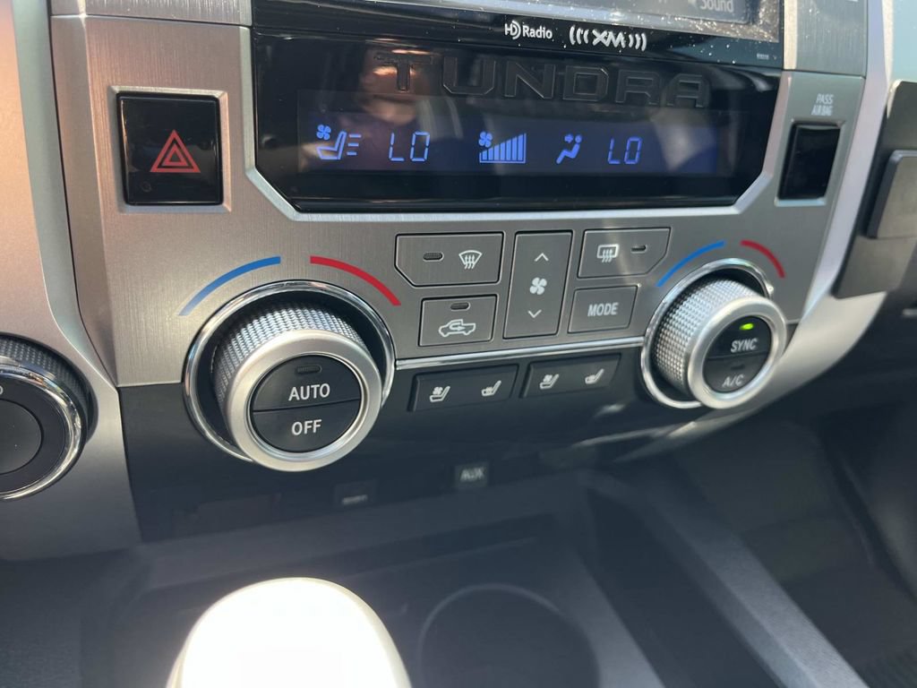 Used 2018 Toyota Tundra Platinum AWD/4WD image 44